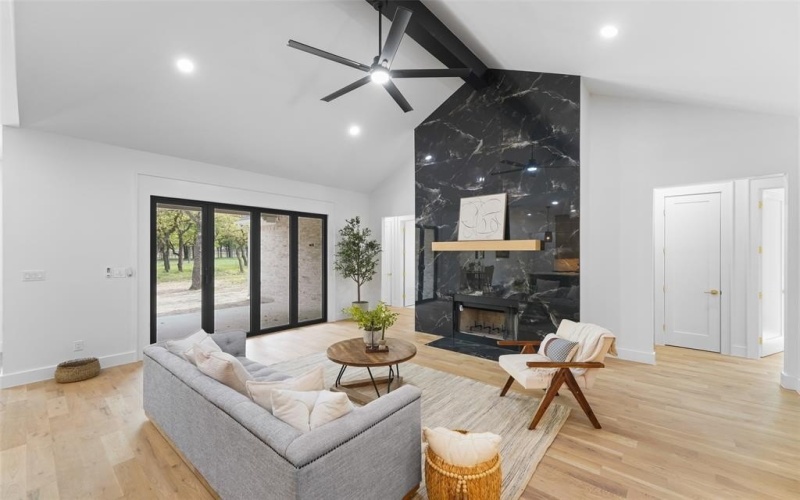 1000 Bluebonnet Ridge, Weatherford, TX 76087, 5 Bedrooms Bedrooms, ,3 BathroomsBathrooms,Residential,For Sale,1000 Bluebonnet Ridge,0,21223822