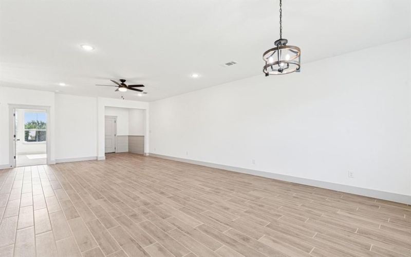 5012 Elizabeth Street, Granbury, TX 76048, 4 Bedrooms Bedrooms, ,2 BathroomsBathrooms,Residential,For Sale,5012 Elizabeth Street,0,21228555