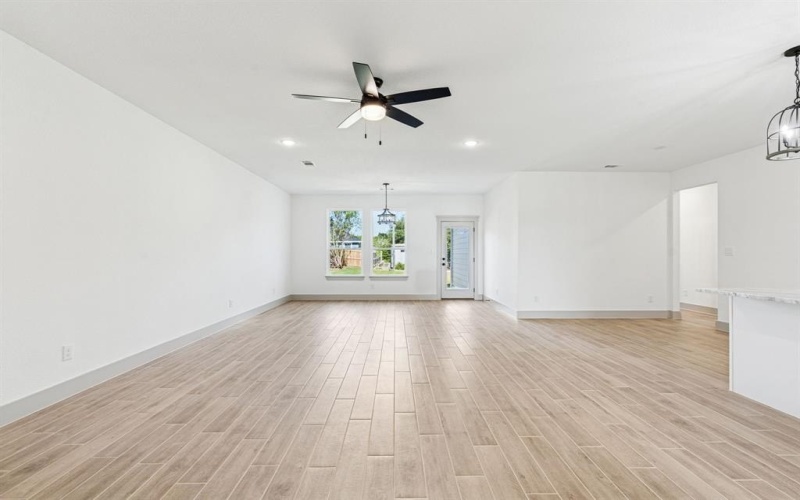 5012 Elizabeth Street, Granbury, TX 76048, 4 Bedrooms Bedrooms, ,2 BathroomsBathrooms,Residential,For Sale,5012 Elizabeth Street,0,21228555