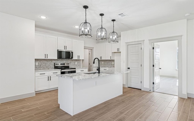 5012 Elizabeth Street, Granbury, TX 76048, 4 Bedrooms Bedrooms, ,2 BathroomsBathrooms,Residential,For Sale,5012 Elizabeth Street,0,21228555