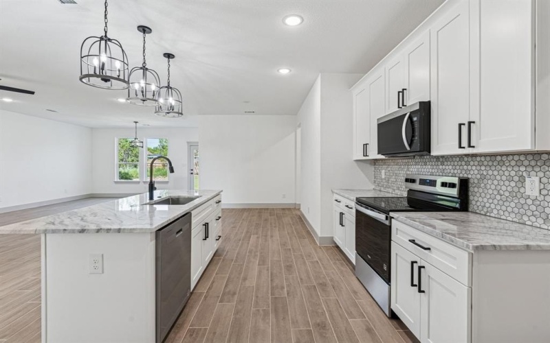 5012 Elizabeth Street, Granbury, TX 76048, 4 Bedrooms Bedrooms, ,2 BathroomsBathrooms,Residential,For Sale,5012 Elizabeth Street,0,21228555