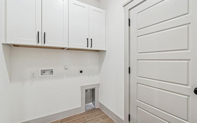 5012 Elizabeth Street, Granbury, TX 76048, 4 Bedrooms Bedrooms, ,2 BathroomsBathrooms,Residential,For Sale,5012 Elizabeth Street,0,21228555