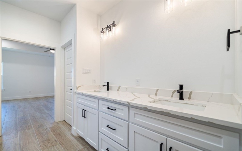 1454 Sansa Street, Corpus Christi, TX 78415, 4 Bedrooms Bedrooms, ,3 BathroomsBathrooms,Residential,For Sale,1454 Sansa Street,0,467201