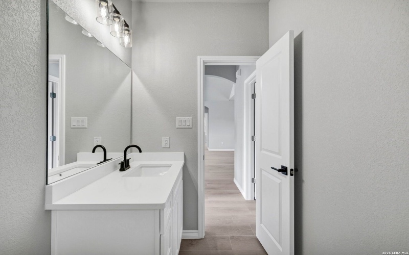 23206 Silver Chalice, Elmendorf, TX 78112, 3 Bedrooms Bedrooms, ,2 BathroomsBathrooms,Residential,For Sale,23206 Silver Chalice,0,1955105