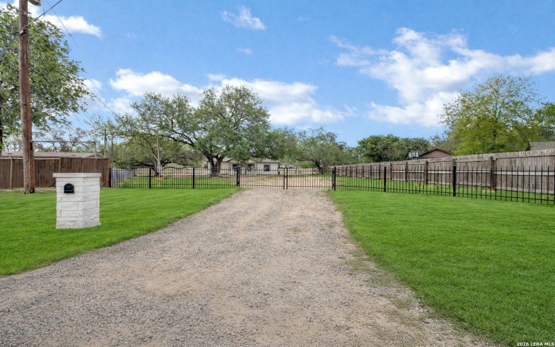 23206 Silver Chalice, Elmendorf, TX 78112, 3 Bedrooms Bedrooms, ,2 BathroomsBathrooms,Residential,For Sale,23206 Silver Chalice,0,1955105