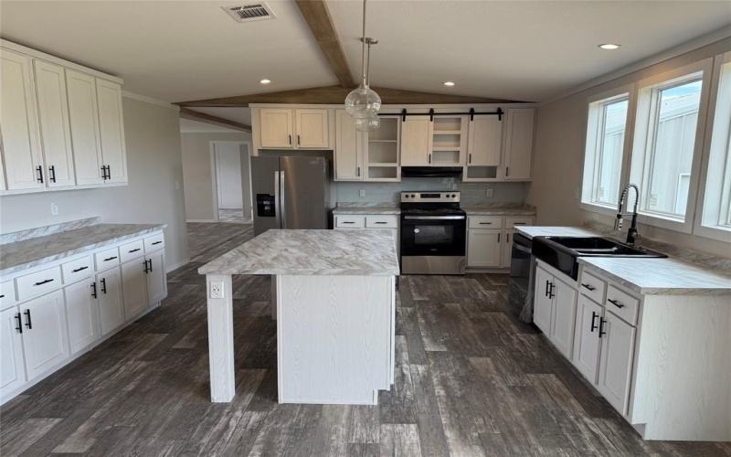 163 Red Fox Court, Weatherford, TX 76088, 4 Bedrooms Bedrooms, ,2 BathroomsBathrooms,Residential,For Sale,163 Red Fox Court,0,21229194