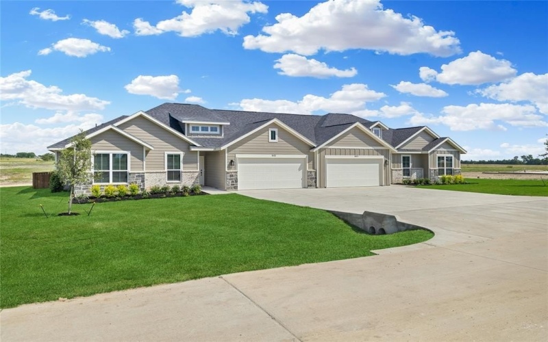 4000-4002 Lecroy Court, Midlothian, TX 76065, 8 Bedrooms Bedrooms, ,5 BathroomsBathrooms,Residential Multi Family,For Sale,4000-4002 Lecroy Court,0,21229196