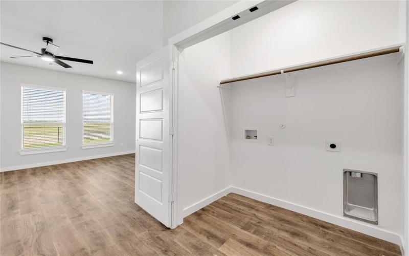 4000-4002 Lecroy Court, Midlothian, TX 76065, 8 Bedrooms Bedrooms, ,5 BathroomsBathrooms,Residential Multi Family,For Sale,4000-4002 Lecroy Court,0,21229196