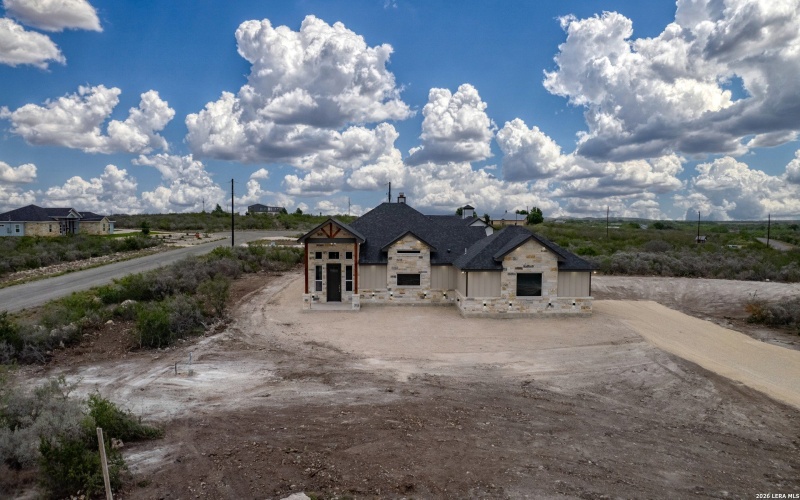 22 Greystone Hills Circle, Uvalde, TX 78801, 4 Bedrooms Bedrooms, ,5 BathroomsBathrooms,Residential,For Sale,22 Greystone Hills Circle,0,1955127