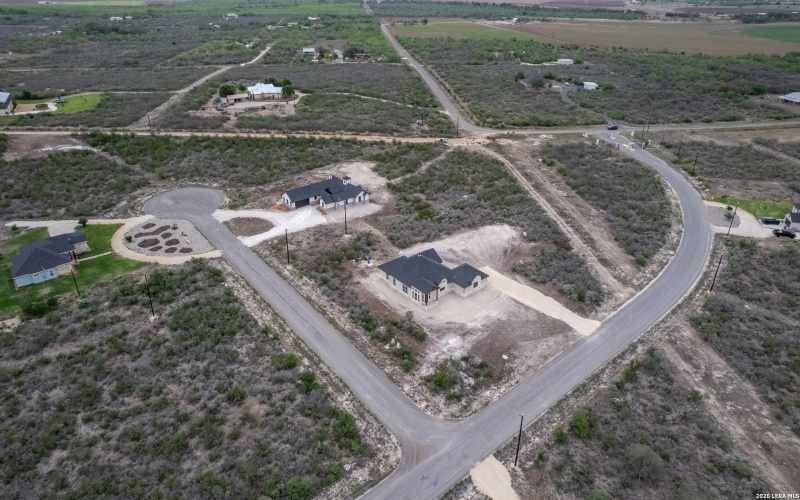 22 Greystone Hills Circle, Uvalde, TX 78801, 4 Bedrooms Bedrooms, ,5 BathroomsBathrooms,Residential,For Sale,22 Greystone Hills Circle,0,1955127