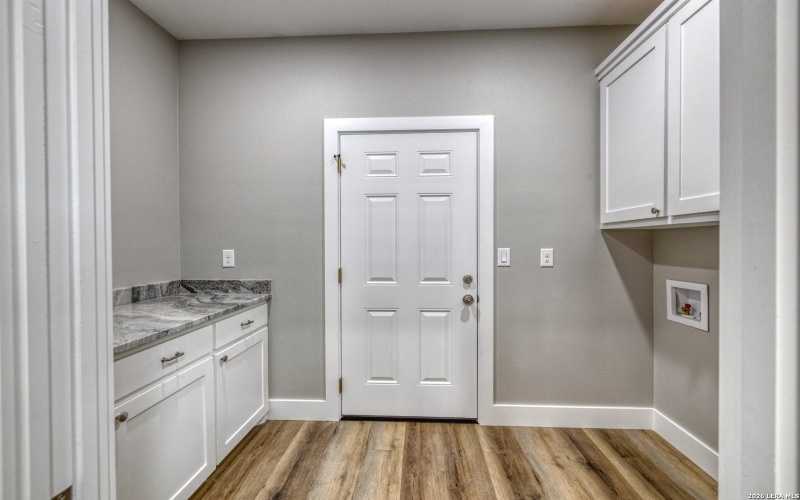 22 Greystone Hills Circle, Uvalde, TX 78801, 4 Bedrooms Bedrooms, ,5 BathroomsBathrooms,Residential,For Sale,22 Greystone Hills Circle,0,1955127