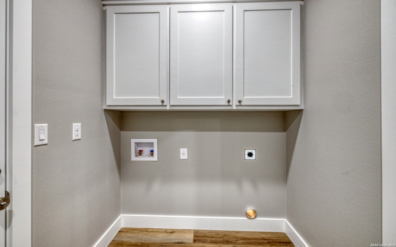 22 Greystone Hills Circle, Uvalde, TX 78801, 4 Bedrooms Bedrooms, ,5 BathroomsBathrooms,Residential,For Sale,22 Greystone Hills Circle,0,1955127