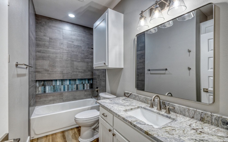 22 Greystone Hills Circle, Uvalde, TX 78801, 4 Bedrooms Bedrooms, ,5 BathroomsBathrooms,Residential,For Sale,22 Greystone Hills Circle,0,1955127