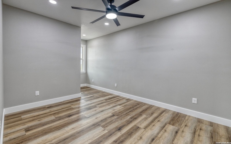 22 Greystone Hills Circle, Uvalde, TX 78801, 4 Bedrooms Bedrooms, ,5 BathroomsBathrooms,Residential,For Sale,22 Greystone Hills Circle,0,1955127