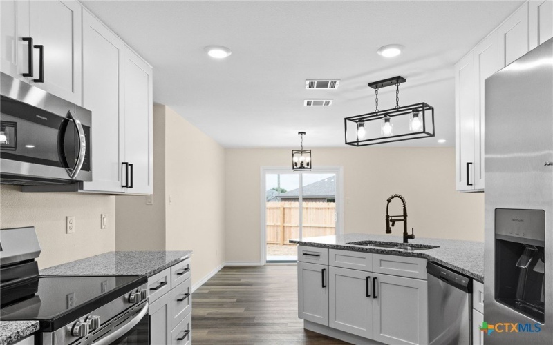 5222 Rose Garden Loop, Killeen, TX 76542, 3 Bedrooms Bedrooms, ,2 BathroomsBathrooms,Residential,For Sale,5222 Rose Garden Loop,0,581669