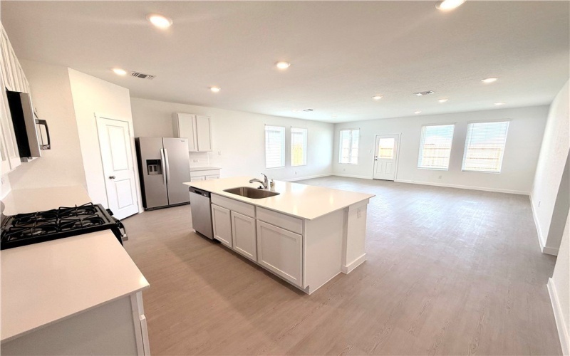 2826 Westeros, Corpus Christi, TX 78415, 4 Bedrooms Bedrooms, ,3 BathroomsBathrooms,Residential,For Sale,2826 Westeros,0,474253