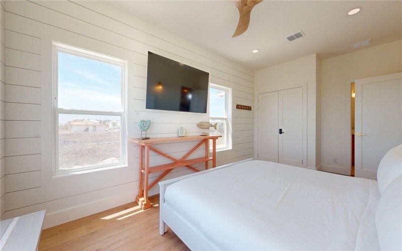 1224 On The Beach Road N, Port Aransas, TX 78373, 5 Bedrooms Bedrooms, ,3 BathroomsBathrooms,Residential,For Sale,1224 On The Beach Road N,0,474431