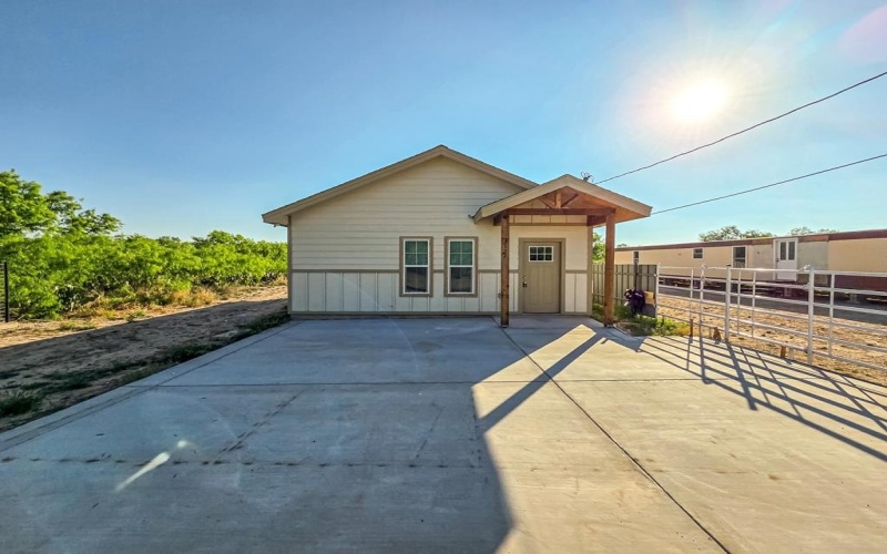 3122 Rosita Valley Rd., Eagle Pass, TX 78852, 2 Bedrooms Bedrooms, ,2 BathroomsBathrooms,Residential,For Sale,3122 Rosita Valley Rd.,0,83268