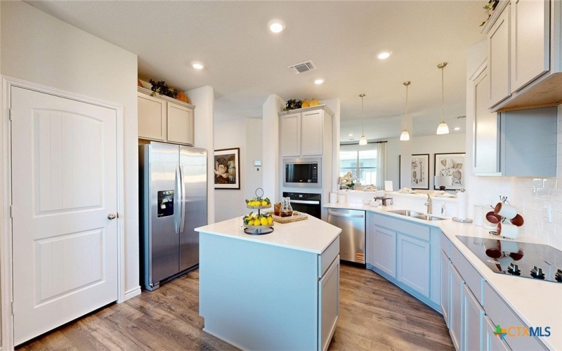 15138 Planeview Drive, Salado, TX 76571, 5 Bedrooms Bedrooms, ,3 BathroomsBathrooms,Residential,For Sale,15138 Planeview Drive,0,609756