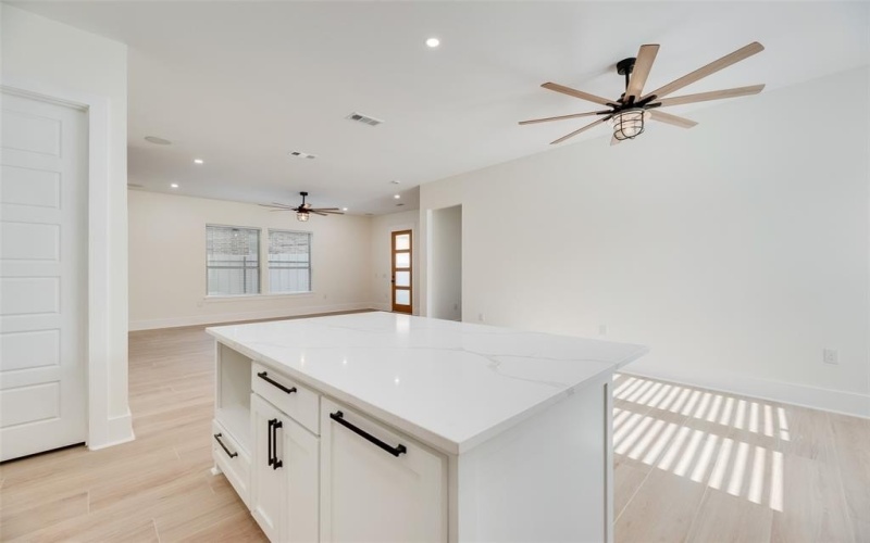 1206 Vermont Avenue, Dallas, TX 75216, 4 Bedrooms Bedrooms, ,3 BathroomsBathrooms,Residential,For Sale,1206 Vermont Avenue,0,21088516