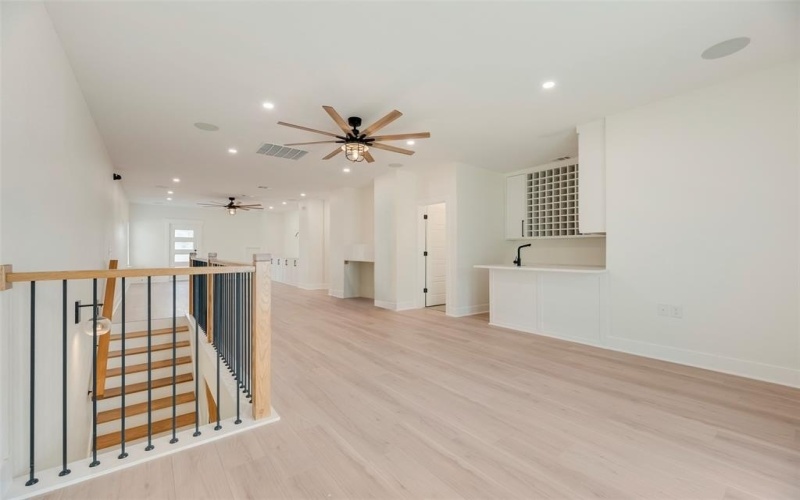 1206 Vermont Avenue, Dallas, TX 75216, 4 Bedrooms Bedrooms, ,3 BathroomsBathrooms,Residential,For Sale,1206 Vermont Avenue,0,21088516