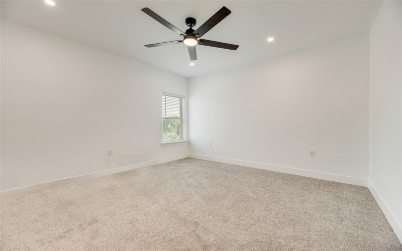 1206 Vermont Avenue, Dallas, TX 75216, 4 Bedrooms Bedrooms, ,3 BathroomsBathrooms,Residential,For Sale,1206 Vermont Avenue,0,21088516