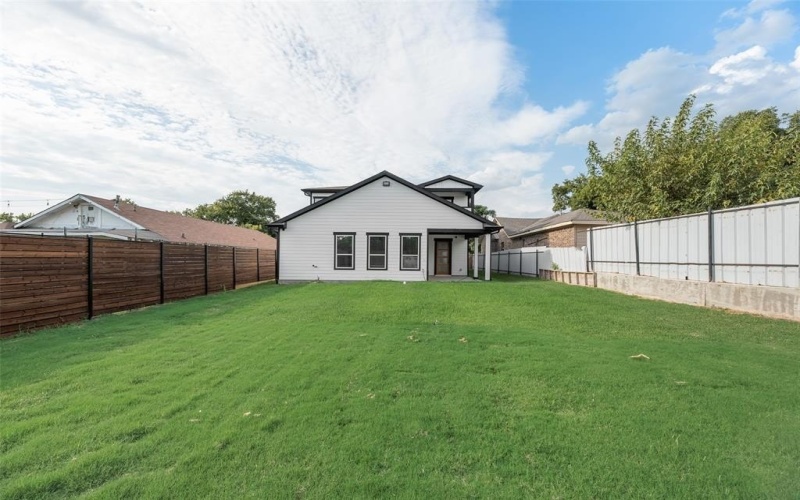 1206 Vermont Avenue, Dallas, TX 75216, 4 Bedrooms Bedrooms, ,3 BathroomsBathrooms,Residential,For Sale,1206 Vermont Avenue,0,21088516