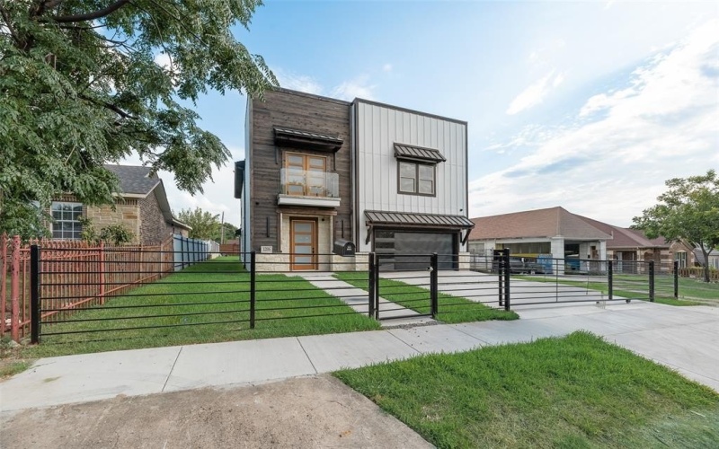 1206 Vermont Avenue, Dallas, TX 75216, 4 Bedrooms Bedrooms, ,3 BathroomsBathrooms,Residential,For Sale,1206 Vermont Avenue,0,21088516