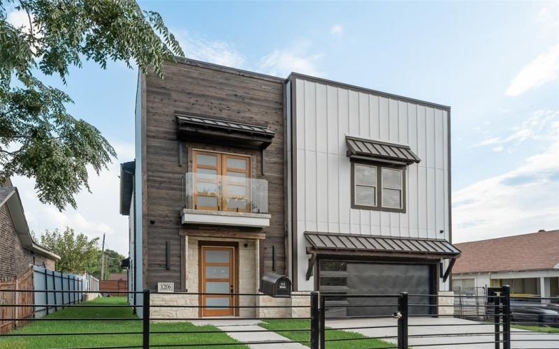 1206 Vermont Avenue, Dallas, TX 75216, 4 Bedrooms Bedrooms, ,3 BathroomsBathrooms,Residential,For Sale,1206 Vermont Avenue,0,21088516