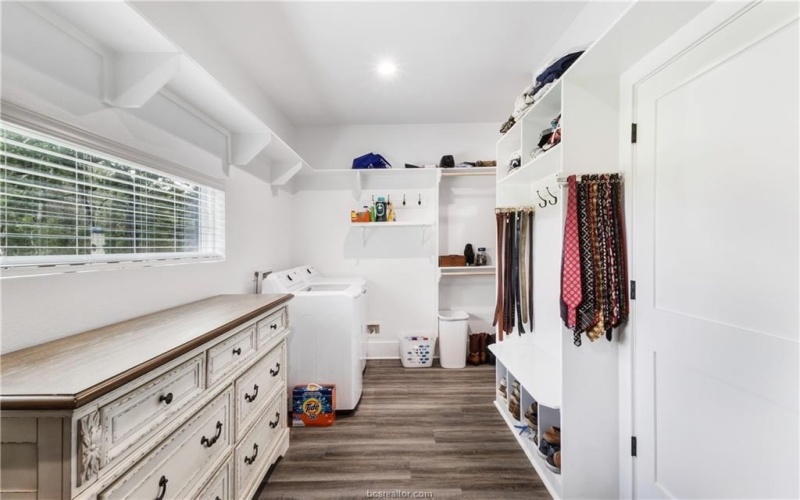 17401 Highway 21 W, North Zulch, TX 77872, 3 Bedrooms Bedrooms, ,3 BathroomsBathrooms,Residential,For Sale,17401 Highway 21 W,0,26003586