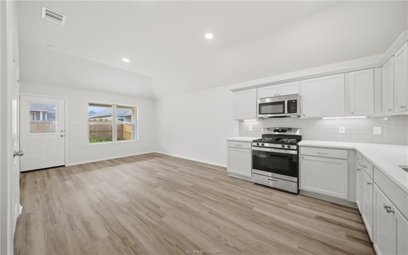 1220 High Street, Navasota, TX 77868, 3 Bedrooms Bedrooms, ,2 BathroomsBathrooms,Residential,For Sale,1220 High Street,0,26004062