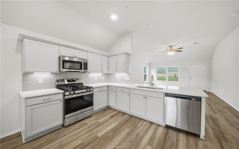 1220 High Street, Navasota, TX 77868, 3 Bedrooms Bedrooms, ,2 BathroomsBathrooms,Residential,For Sale,1220 High Street,0,26004062