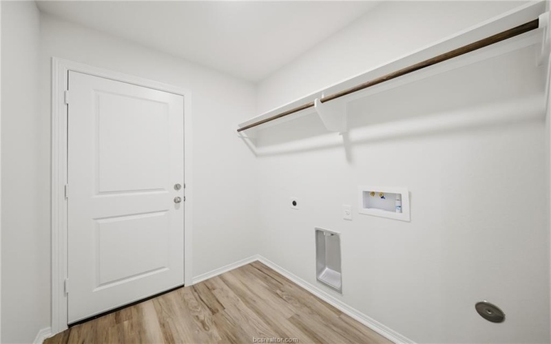 1220 High Street, Navasota, TX 77868, 3 Bedrooms Bedrooms, ,2 BathroomsBathrooms,Residential,For Sale,1220 High Street,0,26004062