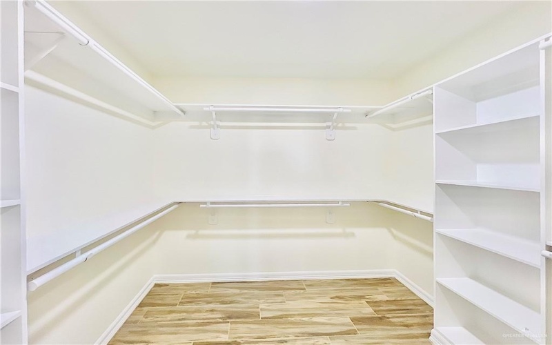 2301 Blue Sky Drive, Weslaco, TX 78596, 3 Bedrooms Bedrooms, ,2 BathroomsBathrooms,Residential,For Sale,2301 Blue Sky Drive,0,500991