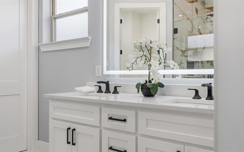 707 Ross Trail, Arlington, TX 76012, 4 Habitaciones Habitaciones , ,2 BañosBaños,Residential,En Venta,707 Ross Trail,0,21185505