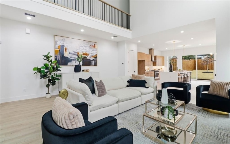 626 Wayne Street, Dallas, TX 75223, 6 Bedrooms Bedrooms, ,5 BathroomsBathrooms,Residential Multi Family,For Sale,626 Wayne Street,0,21229870