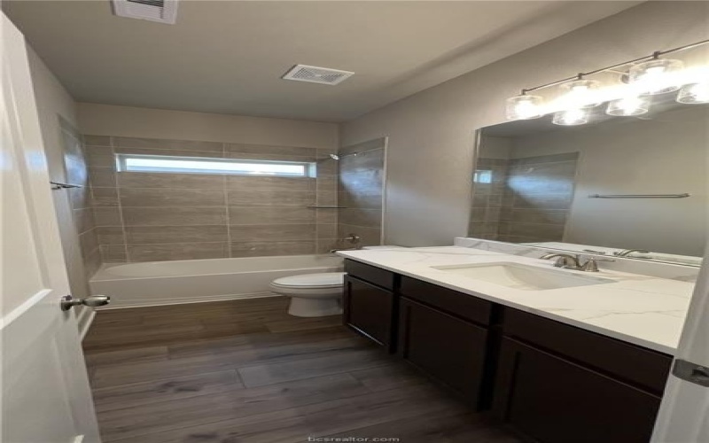 5305 Lyle Place, Bryan, TX 77807, 4 Bedrooms Bedrooms, ,3 BathroomsBathrooms,Residential,For Sale,5305 Lyle Place,25003803