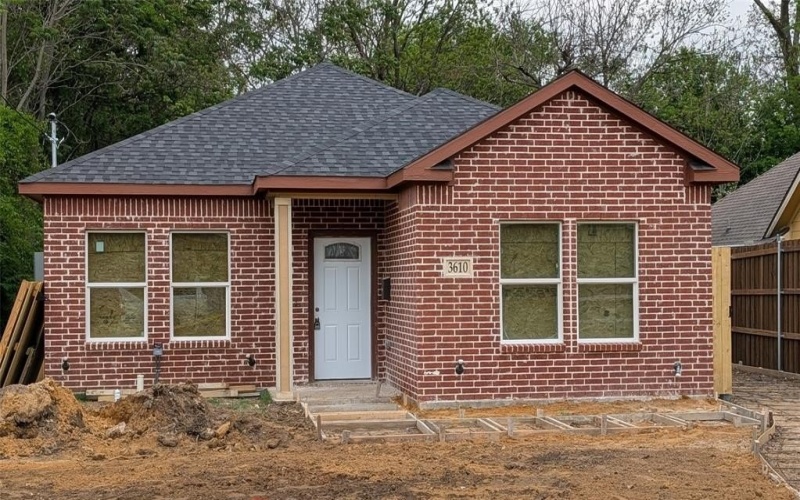 3610 Frank, Dallas, TX 75210, 3 Bedrooms Bedrooms, ,2 BathroomsBathrooms,Residential,For Sale,3610 Frank,0,21230567