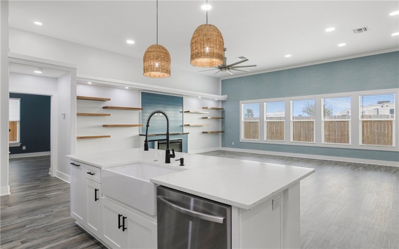 161 Shoalwater Way, Rockport, TX 78382, 3 Bedrooms Bedrooms, ,2 BathroomsBathrooms,Residential,For Sale,161 Shoalwater Way,0,451416