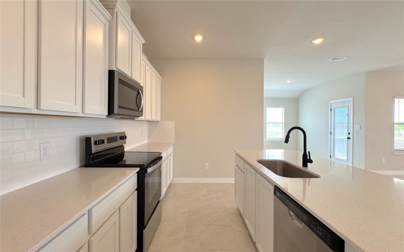 870 Fisher's Island Circle, Corpus Christi, TX 78415, 5 Bedrooms Bedrooms, ,3 BathroomsBathrooms,Residential,For Sale,870 Fisher's Island Circle,0,474503