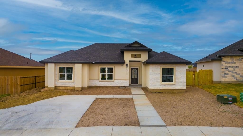 3222 Ethel Dr, Eagle Pass, TX 78852, 3 Bedrooms Bedrooms, ,2 BathroomsBathrooms,Residential,For Sale,3222 Ethel Dr,0,83277