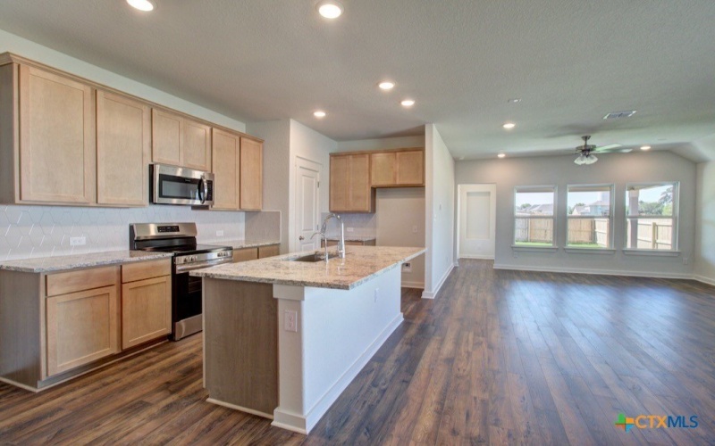 956 Tornando Ridge, New Braunfels, TX 78130, 4 Bedrooms Bedrooms, ,2 BathroomsBathrooms,Residential,For Sale,956 Tornando Ridge,0,609891