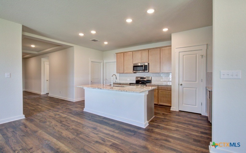 956 Tornando Ridge, New Braunfels, TX 78130, 4 Bedrooms Bedrooms, ,2 BathroomsBathrooms,Residential,For Sale,956 Tornando Ridge,0,609891