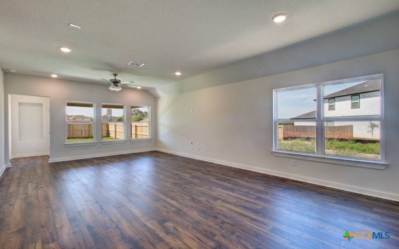 956 Tornando Ridge, New Braunfels, TX 78130, 4 Bedrooms Bedrooms, ,2 BathroomsBathrooms,Residential,For Sale,956 Tornando Ridge,0,609891