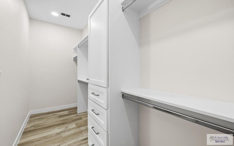 2924 ZEB DR, BROWNSVILLE, TX 78526, 3 Bedrooms Bedrooms, ,2 BathroomsBathrooms,Residential,For Sale,2924 ZEB DR,0,29775298