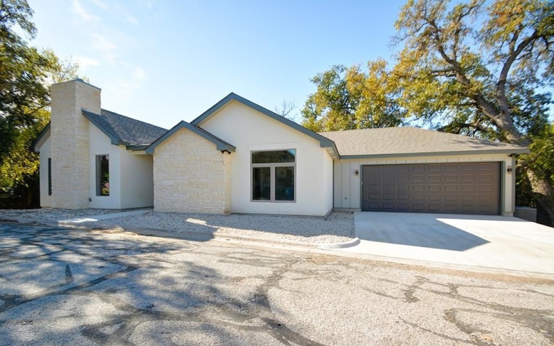 233 Old Oaks Path, Kerrville, TX 78028, 2 Bedrooms Bedrooms, ,2 BathroomsBathrooms,Residential,For Sale,233 Old Oaks Path,0,123897
