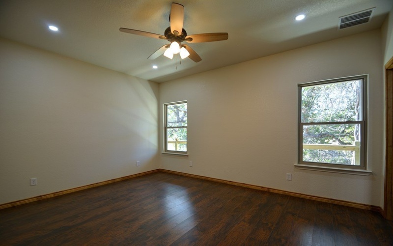 233 Old Oaks Path, Kerrville, TX 78028, 2 Bedrooms Bedrooms, ,2 BathroomsBathrooms,Residential,For Sale,233 Old Oaks Path,0,123897