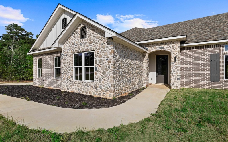 125 CR 387D, Henderson, TX 75654, 3 Bedrooms Bedrooms, ,2 BathroomsBathrooms,Residential,For Sale,125 CR 387D,0,20262439