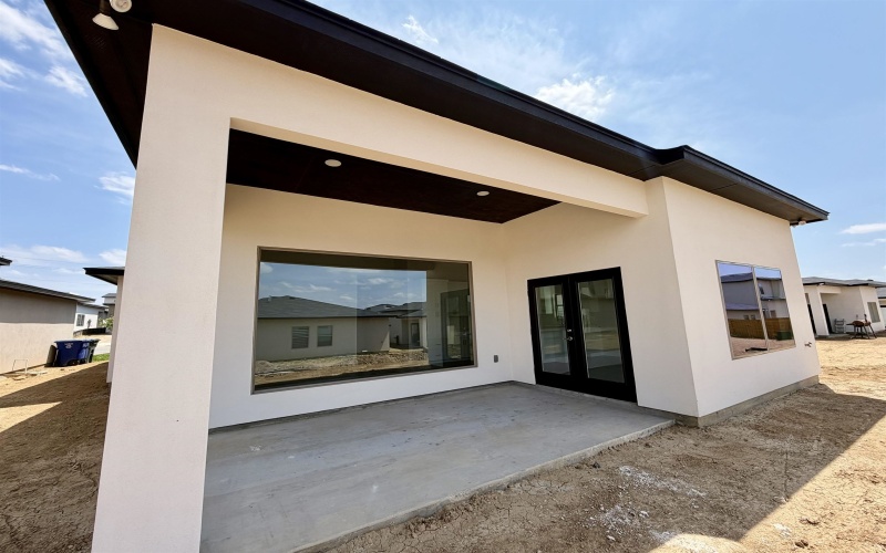 1017 Noyola Loop, Laredo, TX 78046, 3 Bedrooms Bedrooms, ,2 BathroomsBathrooms,Residential,For Sale,1017 Noyola Loop,0,20261618