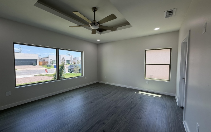 1017 Noyola Loop, Laredo, TX 78046, 3 Bedrooms Bedrooms, ,2 BathroomsBathrooms,Residential,For Sale,1017 Noyola Loop,0,20261618